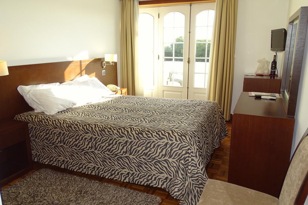 Hotel Mira Rio Еспосенде Екстериор снимка