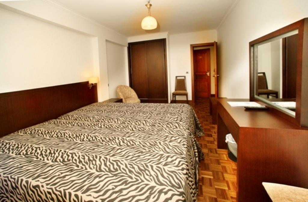 Hotel Mira Rio Еспосенде Екстериор снимка